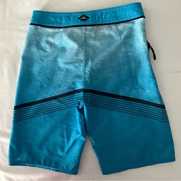 BOY’S O’NEILL BOARD SHORTS SIZE 23 (SMALL) - Picture 2 of 4
